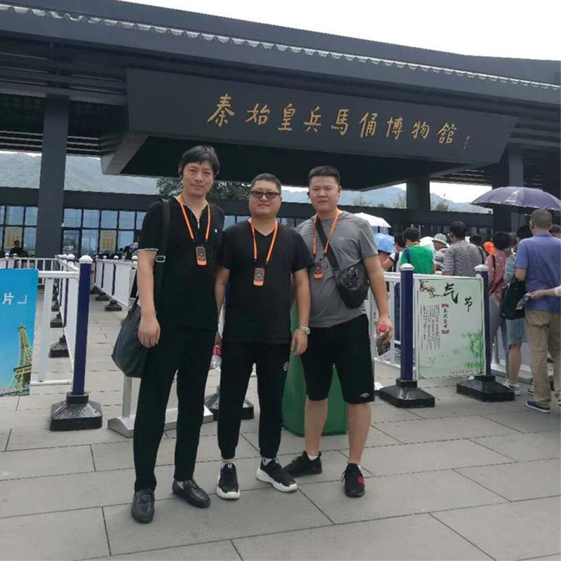 客户见证合影